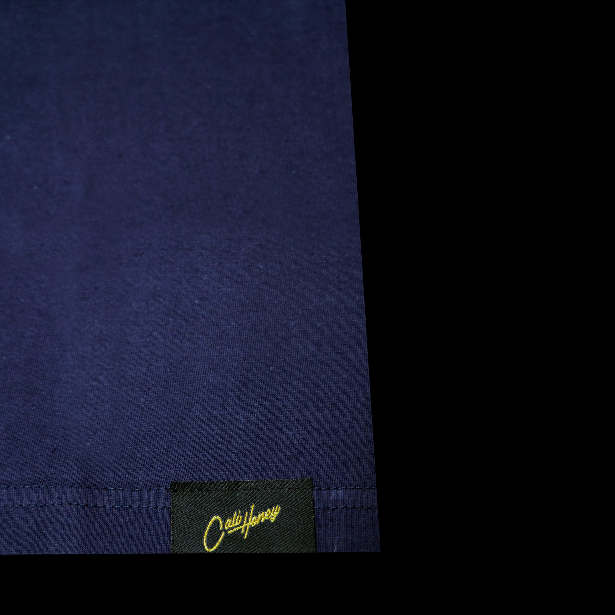 ESSENTIAL NAVY TEE