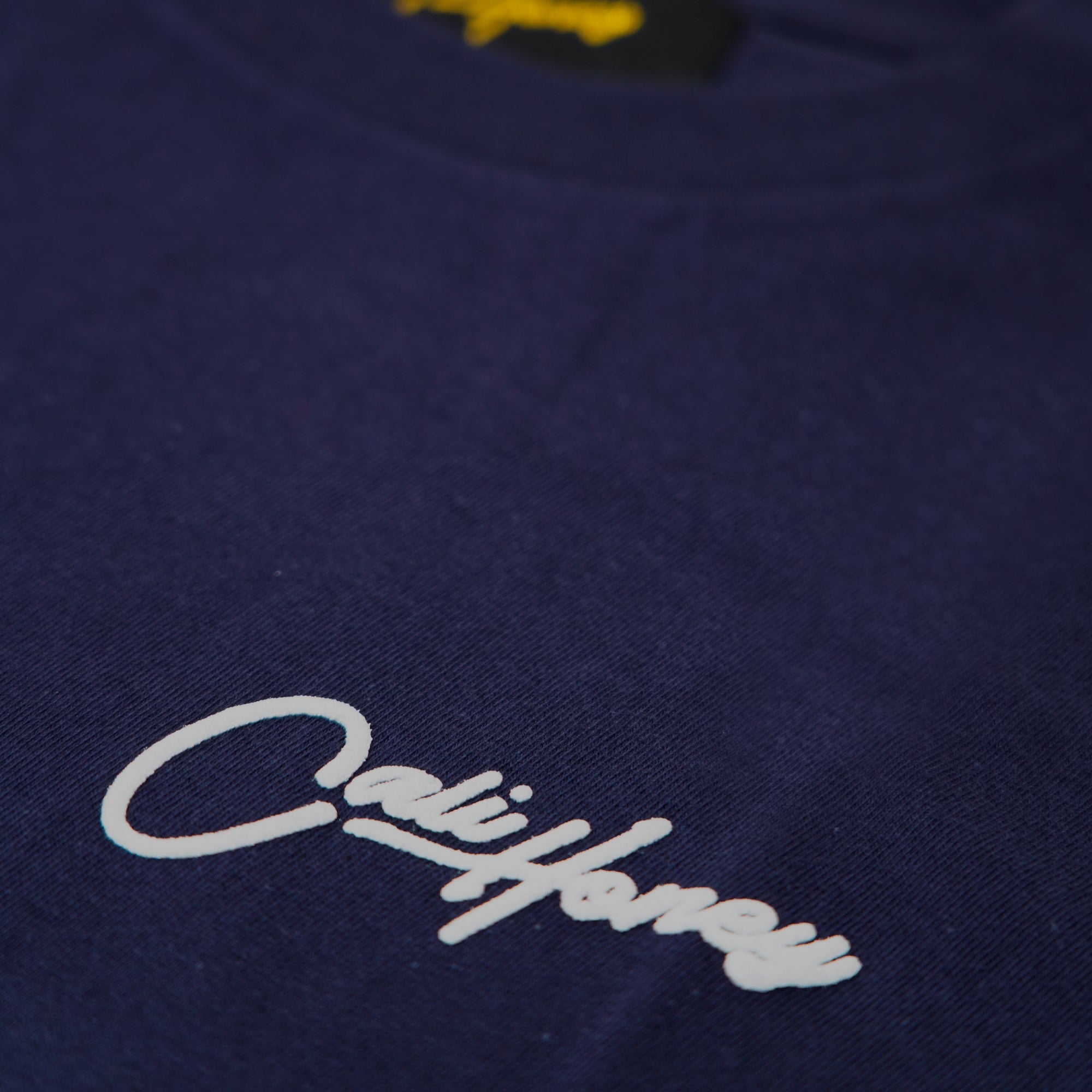 ESSENTIAL NAVY TEE