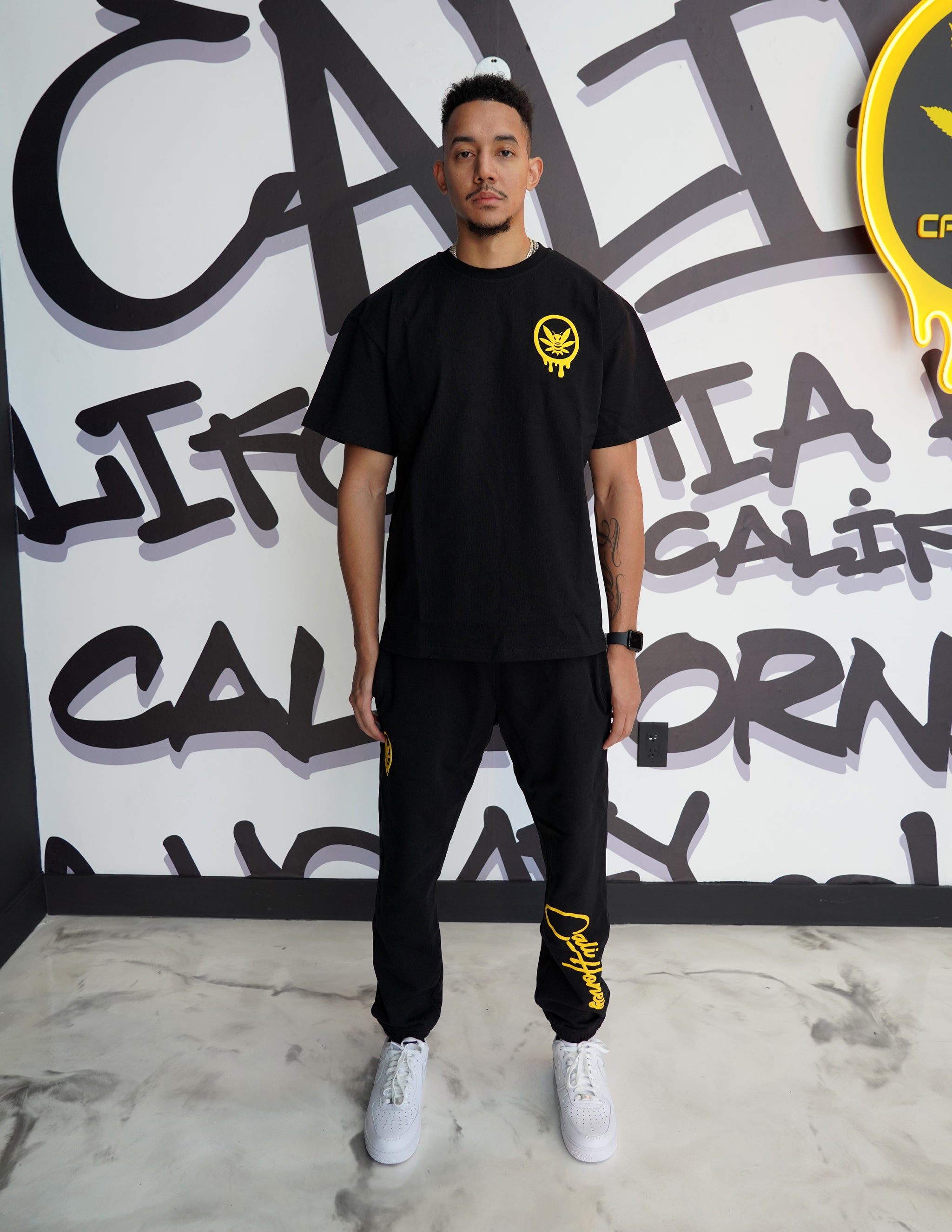 Bee Logo T-Shirt Black