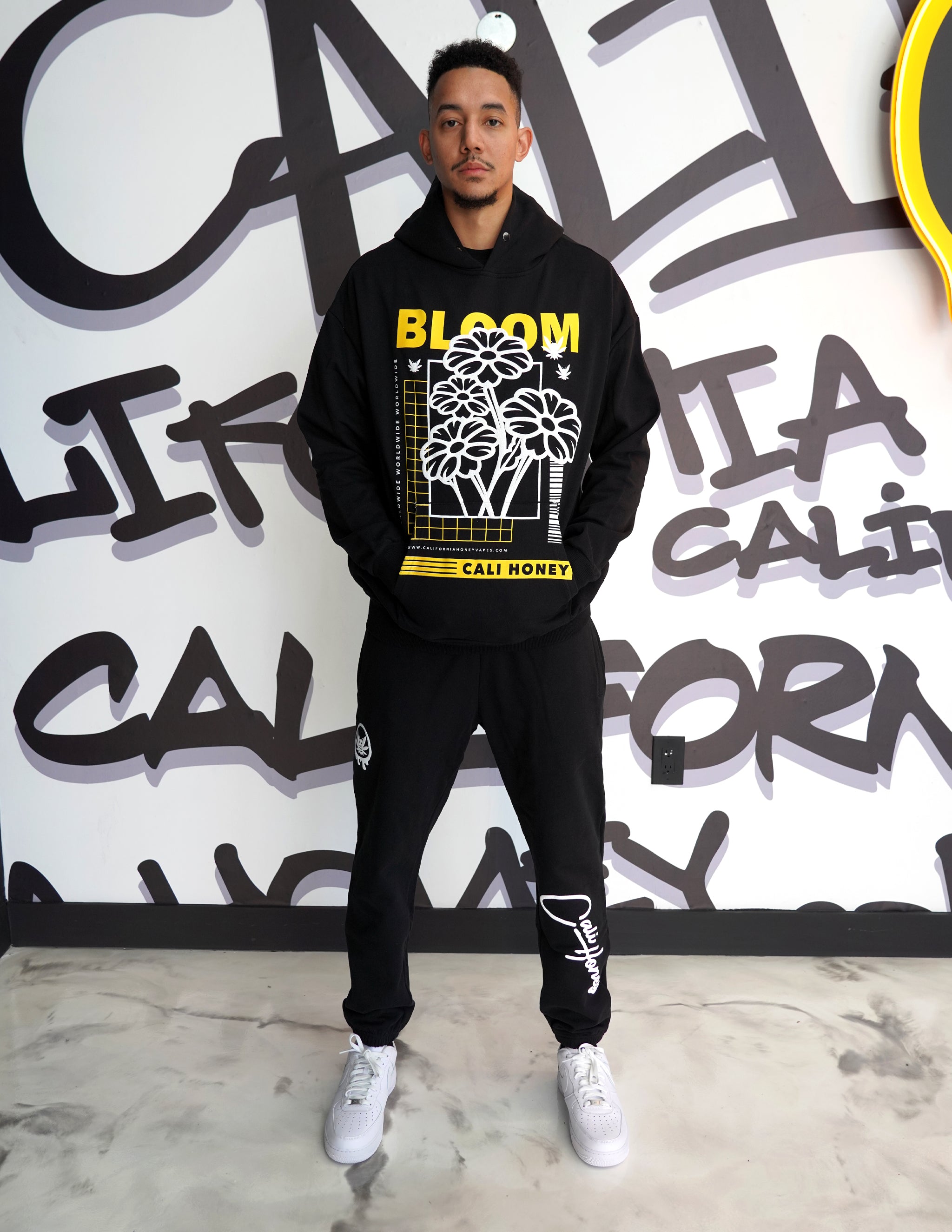 Bloom Hoodie Black